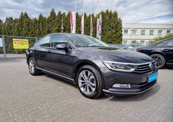 Volkswagen Passat cena 89900 przebieg: 119594, rok produkcji 2018 z Łódź małe 781